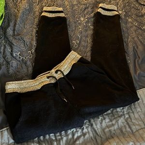 Super warm jogger sweats~ perfect for winter